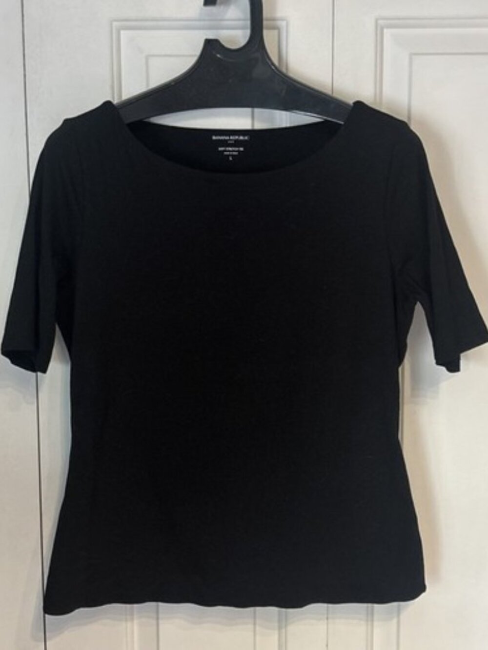 Banana Republic soft stretch double layer boat neck elbow sleeve Black top Sz L